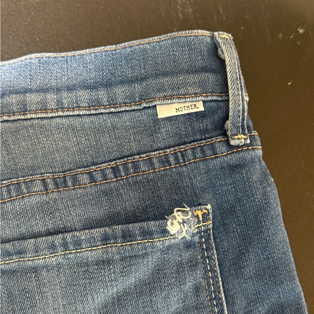 MOTHER “the dropout” Distressed Denim Women Shorts size 8. - Picture 5 of 5